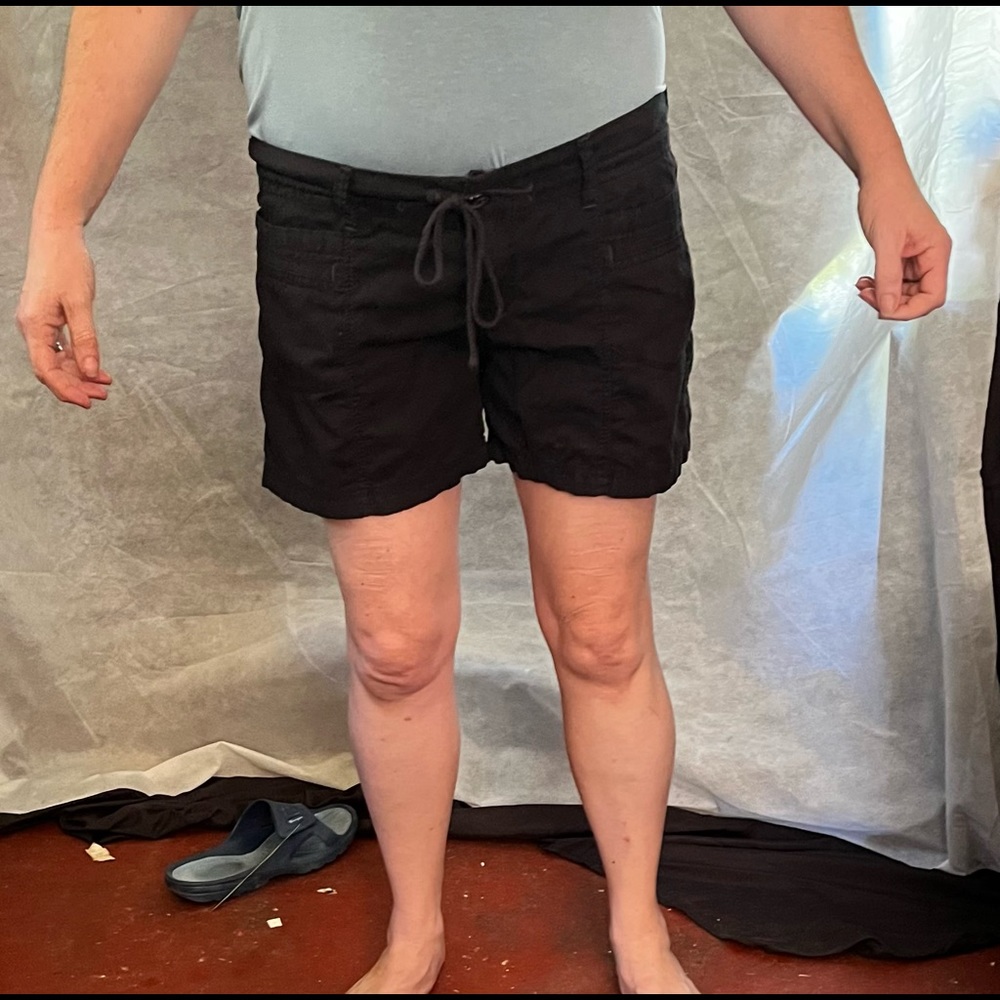 Union Bay Women’s size 17 black shorts
